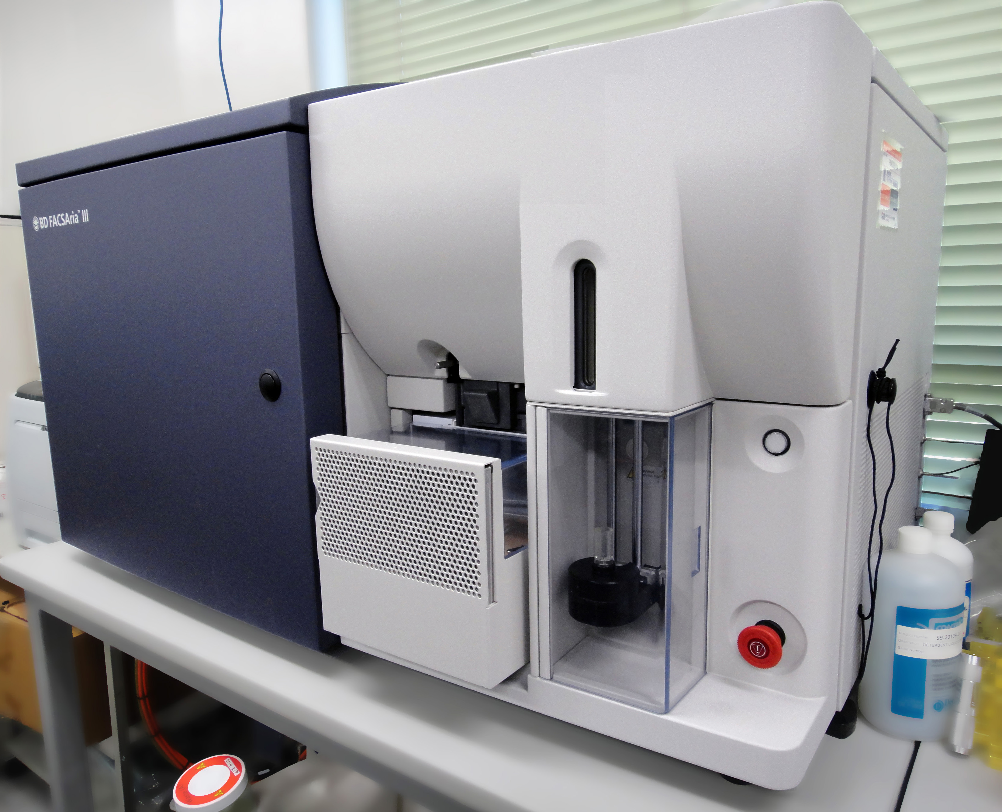 機器 | 九州大学化合物ライブラリー創薬先端研究・教育基盤センター